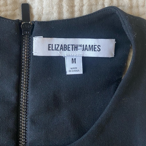Elizabeth and James black zip up cropped sleeveless top - Picture 2 of 10